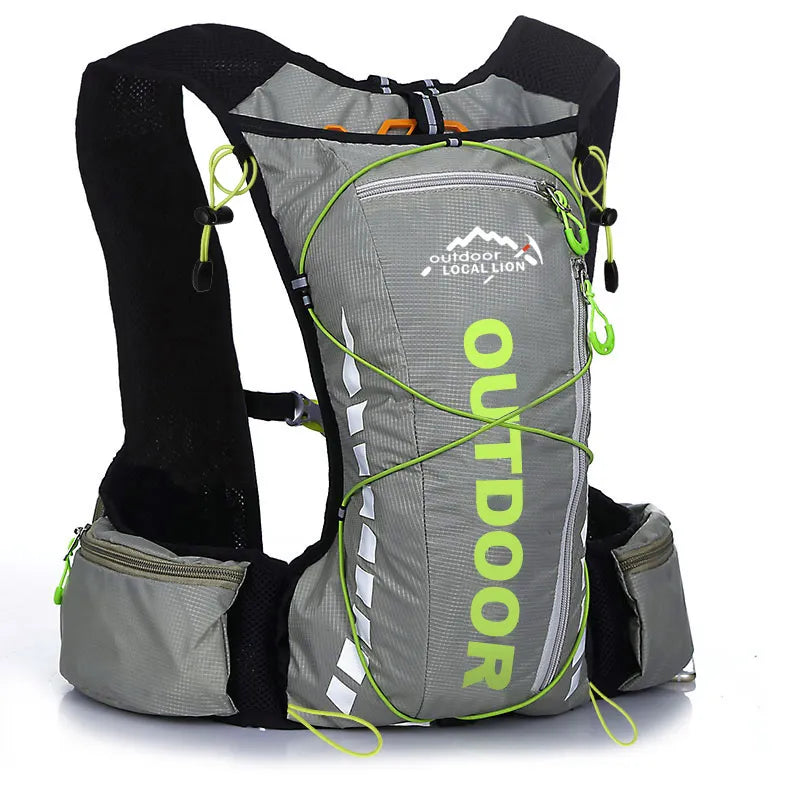 Backpack nylon, waterproof 8 litres for hiking and camping